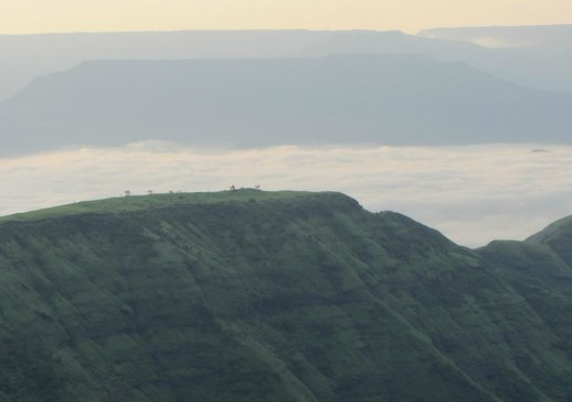 Khandala Point, Raigad, Maharashtra - Vushii.com